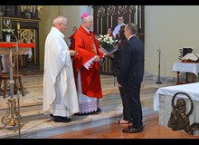 Młodzież naszej parafii przyjmuje sakrament bierzmowania z rąk biskupa Marka Szkudło - 07.05.2018