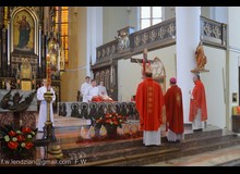 Msza św. - sakramentu bierzmowania naszej młodzieży udzielił biskup Grzegorz Olszowski.